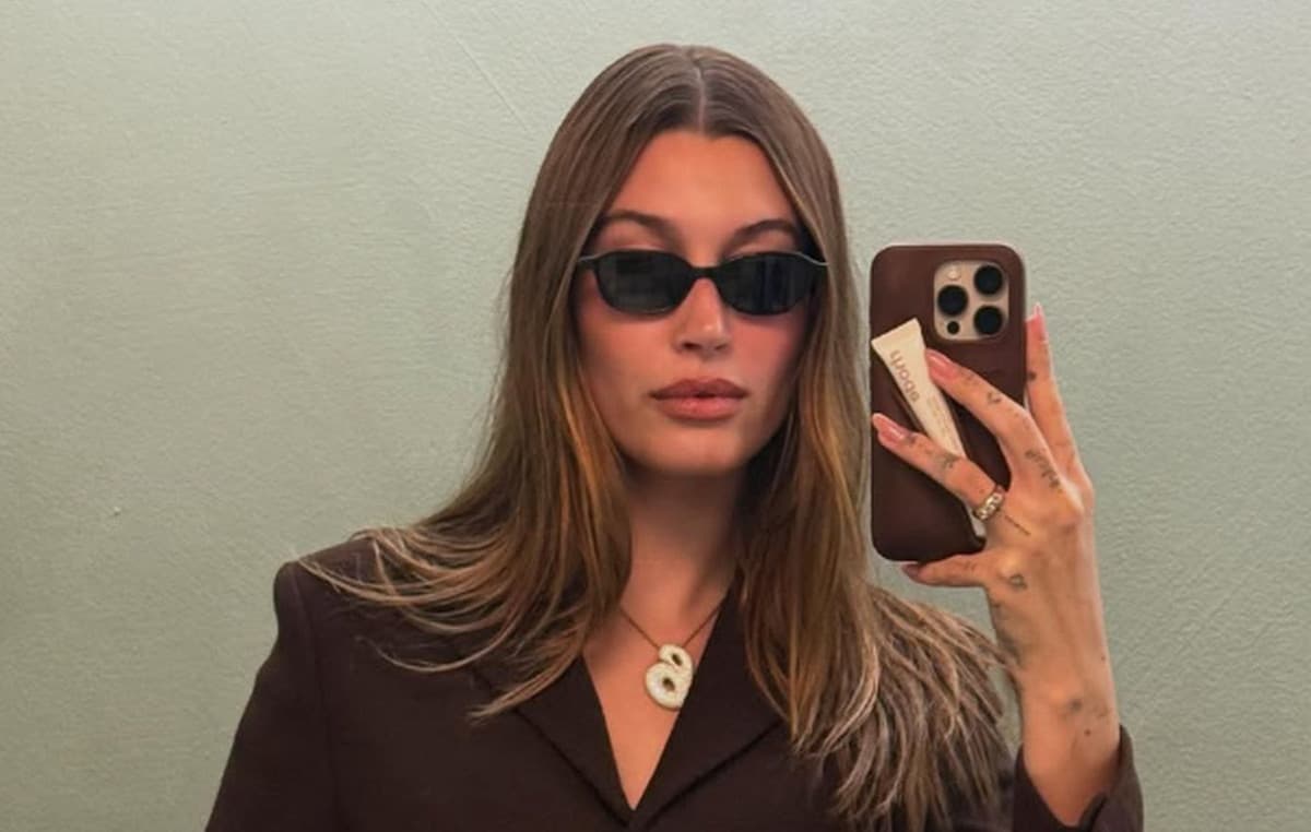 Huda Beauty: Το pop socket με πούδρα που κατέκτησε το TikTok