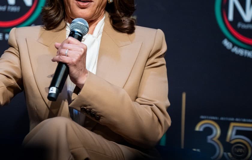 Χάρις εξετάζει υποψηφιότητα για προεδρία το 2028