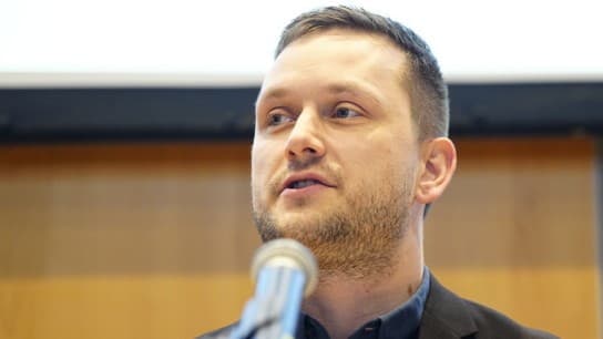 Γροιλανδός πρωθυπουργός απορρίπτει σχόλια Τραμπ για το νησί