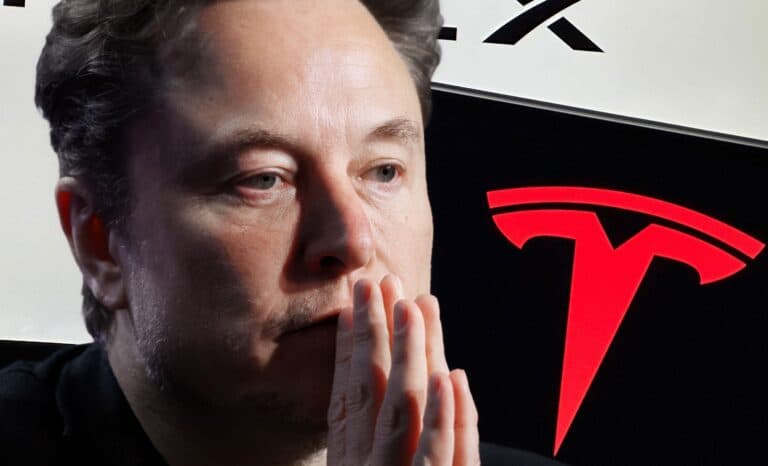 Μασκ σχεδιάζει μεγάλη συγχώνευση SpaceX και Tesla