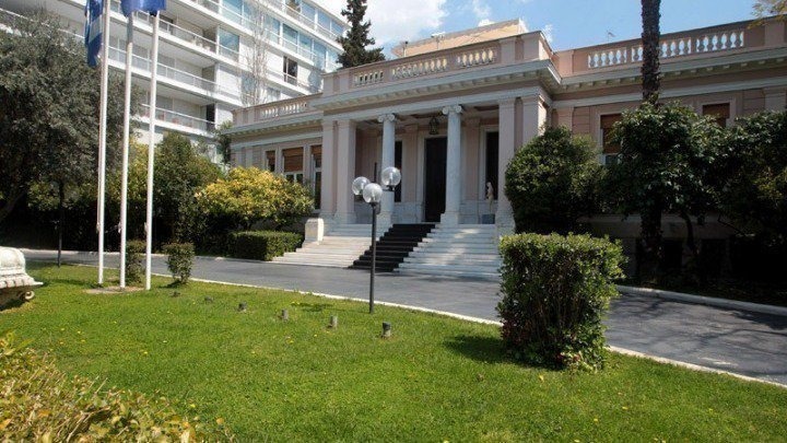 Αντιπαράθεση κυβέρνησης-ΠΑΣΟΚ για πλεονάσματα και φορολογία