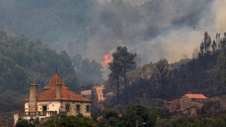 Ρεκόρ πυρκαγιάς στην Πορτογαλία: 640.000 στρέμματα καμένα
