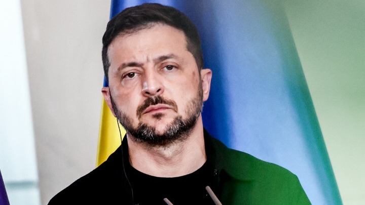Ο Ζελένσκι συζητά κυρώσεις εναντίον της Ρωσίας με τον Αμερικανό απεσταλμένο Κέλογκ