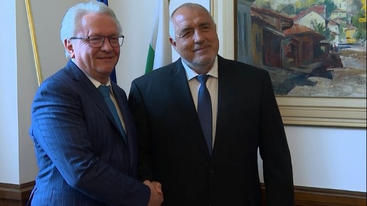 Συμφωνίες για Παραγωγή Πυρίτιδας και Βλημάτων Πυροβολικού στη Βουλγαρία