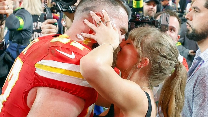 Ανακοίνωσαν αρραβώνα η Taylor Swift και ο Travis Kelce