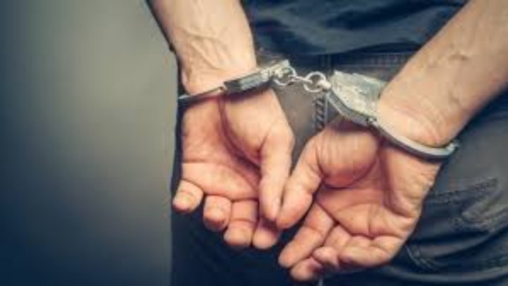 Δημοτικός υπάλληλος αντιμέτωπος με κατηγορία εμπρησμούς στην Παλλήνη