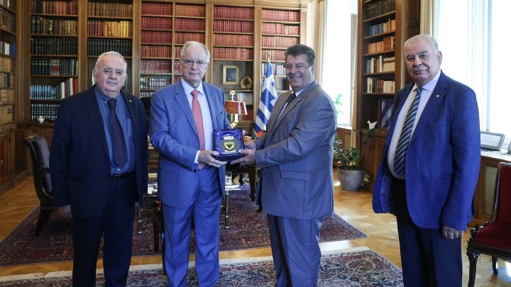 Συνάντηση Προέδρου Δημοκρατίας με Ένωση Απόστρατων Αξιωματικών