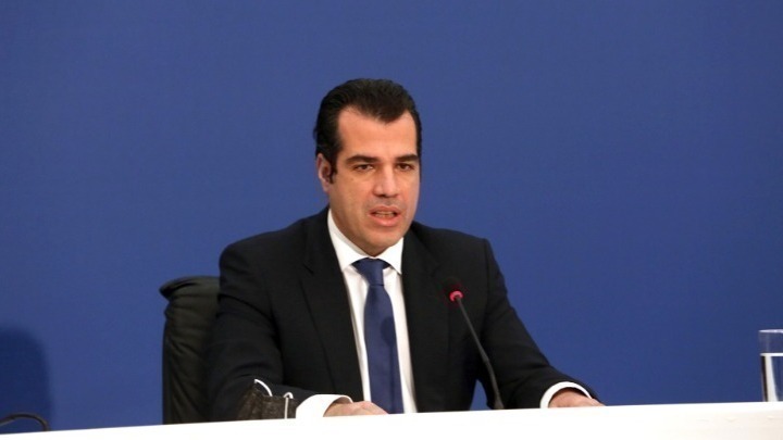 Επίσκεψη του υπουργού Μετανάστευσης στην Κλειστή Ελεγχόμενη Δομή στην Κω
