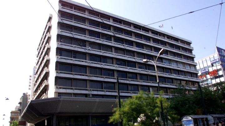 Κατηγορίες και ανακοινώσεις για το ιδιωτικό χρέος από ΠΑΣΟΚ και υπουργείο Οικονομικών