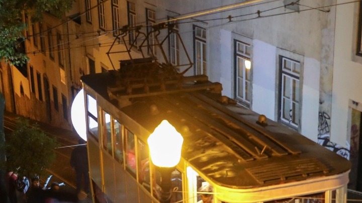 Τραγωδία στη Λισαβόνα: Εκτροχιάστηκε το τελεφερίκ Γκλόρια, τρεις νεκροί και 20 τραυματίες