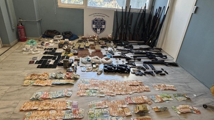 Ελευθερία με περιοριστικούς όρους για κατηγορούμενους στα Χανιά