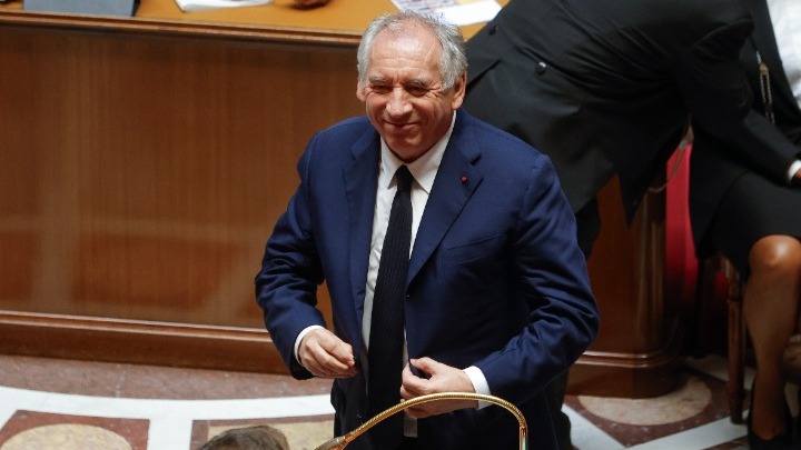 Κρίση στη Γαλλία: Παραίτηση της κυβέρνησης Μπαϊρού μετά από ψήφο απόρριψης