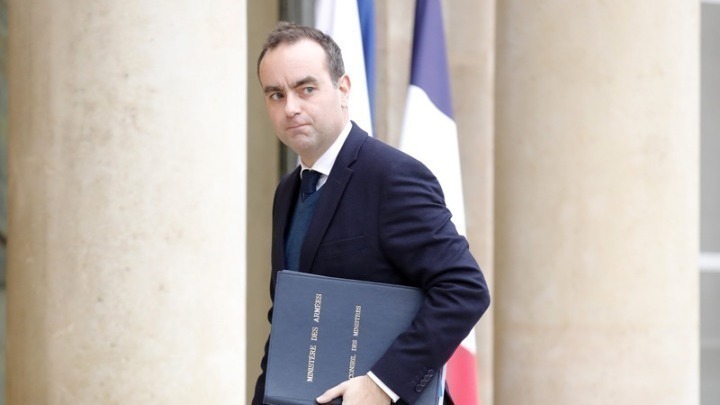 Νέος Γάλλος Πρωθυπουργός Υπόσχεται "Ρήξεις" και Συνεργασία με την Αντιπολίτευση