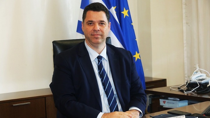 Συνέντευξη υφυπουργού: Κυβερνητικό "καλάθι" vs ΠΑΣΟΚ-Κίνημα Αλλαγής