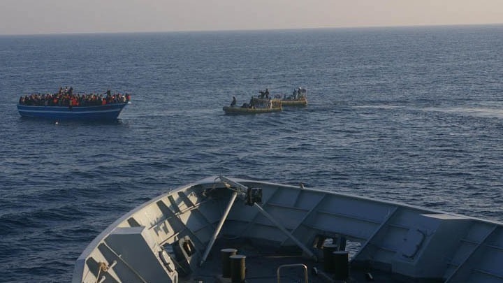 Τραγωδία στα Λιβυκά Πέλαγα: 50 νεκροί σε πυρκαγιά σκάφους με μετανάστες