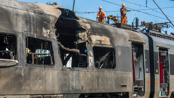 Επίθεση ρωσικών δυνάμεων σε σιδηροδρομικές υποδομές στην Ουκρανία