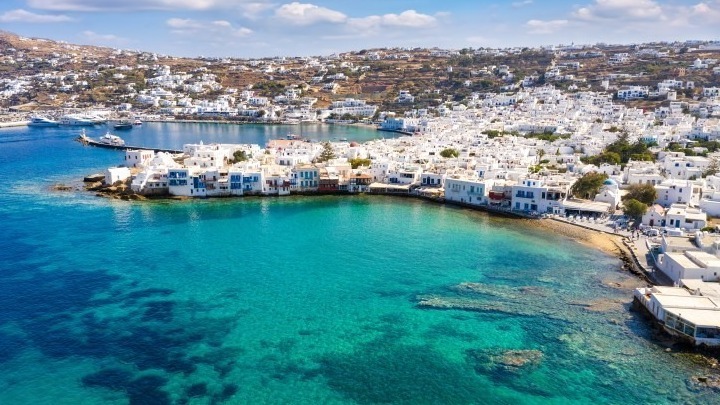 Στρατηγική Υπουργείου Τουρισμού: Ολιστική Αναβάθμιση και Αύξηση των Τουριστικών Εσόδων
