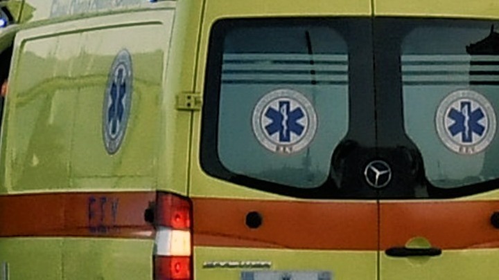 Τραυματίες από πτώση δέντρου στην Αθήνα