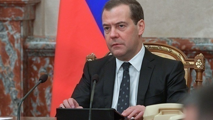 Μεντβέντεφ: "Η Ευρώπη δεν μπορεί να αντέξει πόλεμο κατά της Ρωσίας"