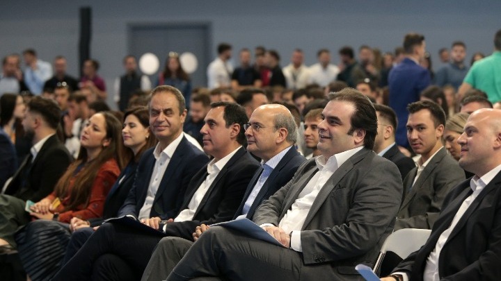 Η Νέα Δημοκρατία συμπληρώνει 51 χρόνια: Οι ομιλίες και οι προσδοκίες για το μέλλον