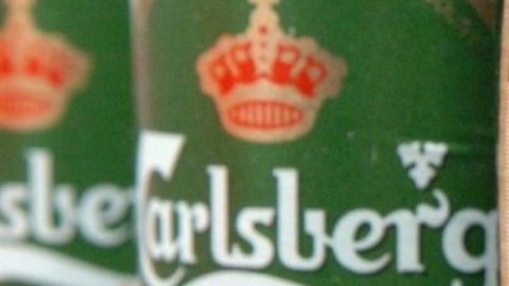 Η Carlsberg παρουσίασε τη μικρότερη μπύρα στον κόσμο για την υπεύθυνη κατανάλωση