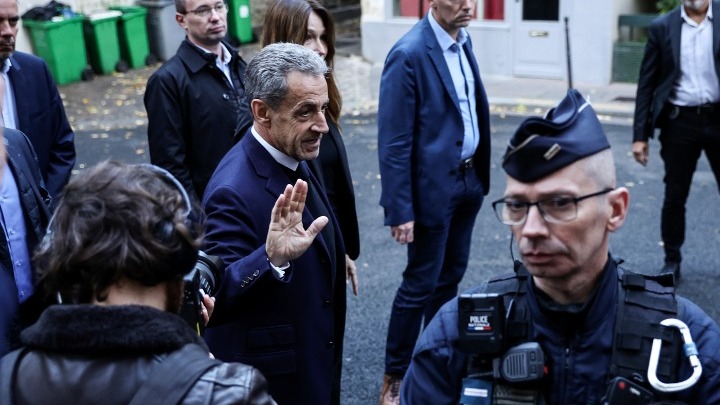 Νέα εξελίξεις για τον Νικολά Σαρκοζί στη φυλακή Λα Σαντέ του Παρισιού