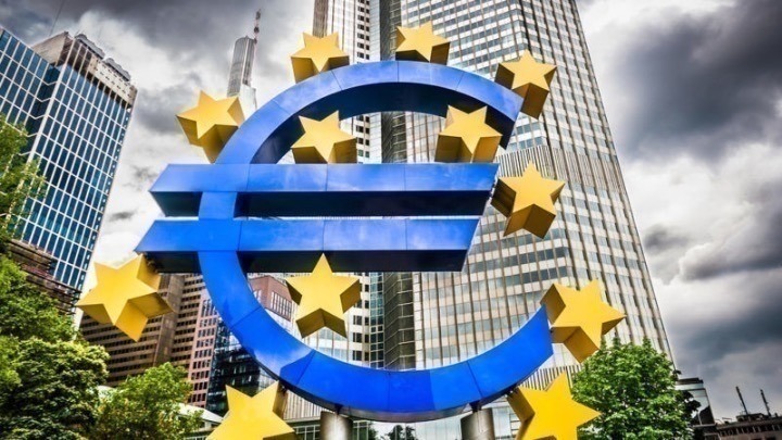 Επιτόκια: Η Fed μειώνει, η ΕΚΤ διατηρεί