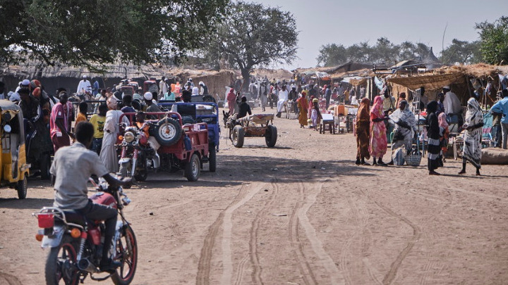 Κλιμάκωση συγκρούσεων στο Σουδάν: Δεκάδες χιλιάδες πολίτες εγκαταλείπουν τις πόλεις τους