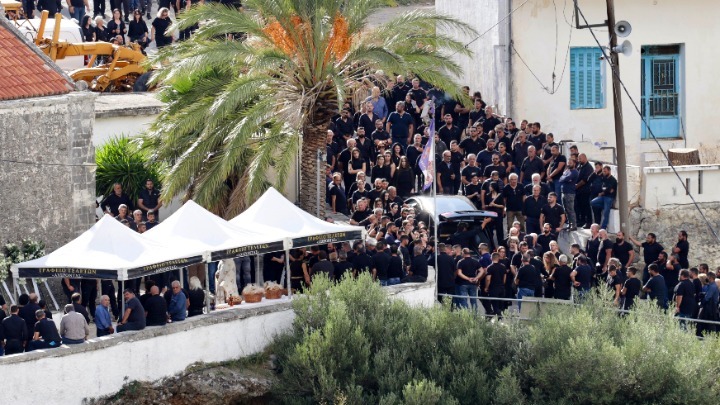 Συγκλονιστική αποχαιρετιστήρια τελετή στα Βορίζια του Δήμου Φαιστού