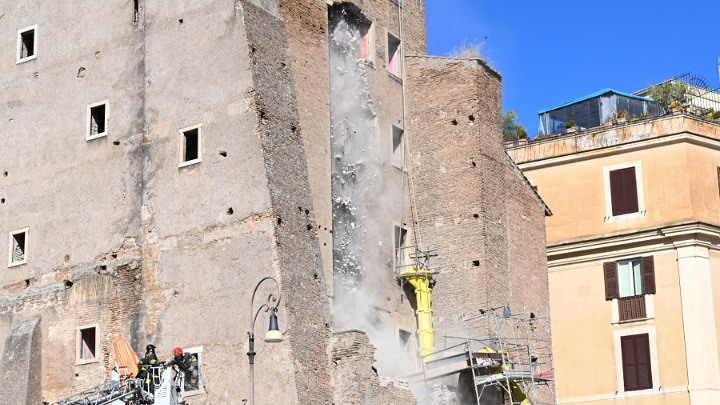 Επίσημο πένθος στη Ρώμη για τον εργάτη που έχασε τη ζωή του στην κατάρρευση του Πύργου των Κόμηδων