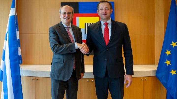 Συνάντηση αντιπροέδρου Κυβέρνησης και Επιτρόπου ΕΕ για τις αγροτικές ενισχύσεις