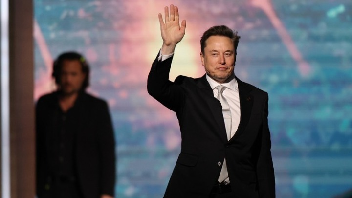 Νέο σχέδιο αμοιβής για τον Ίλον Μασκ από τους μέτοχους της Tesla