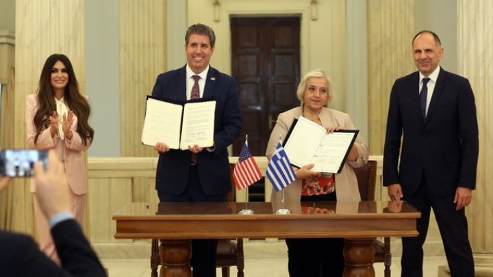 Υπογράφηκε η συμφωνία Ελλάδας-ΗΠΑ για στρατηγική συνεργασία