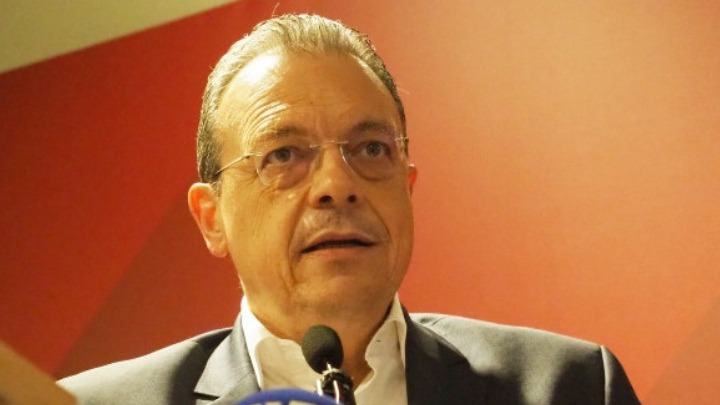 Αγρότες Διαμαρτύρονται Κατά της Κυβέρνησης