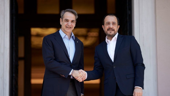 Συνάντηση Μητσοτάκη - Χριστοδουλίδη: Στόχοι και Αναλύσεις