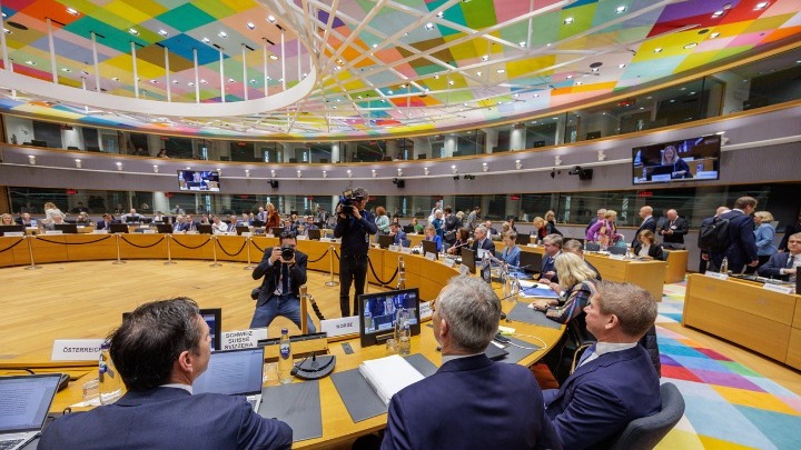 Κατάργηση απαλλαγής από δασμούς για δέματα αξίας κάτω των 150 ευρώ