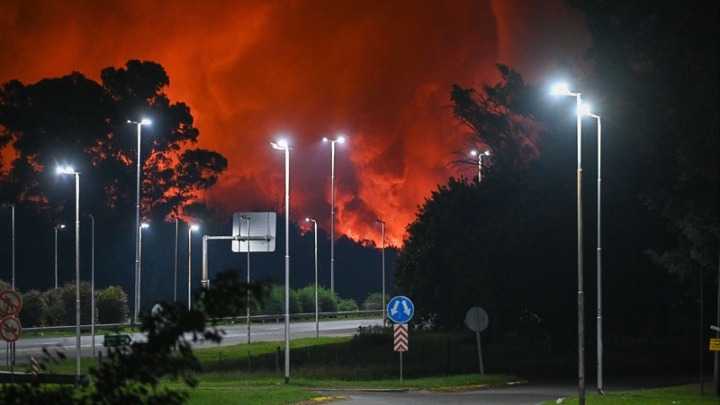 Έκρηξη σε βιομηχανική ζώνη της Εσέισα προκαλεί πυρκαγιά και τραυματίες