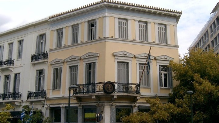 Ωράριο Εμπορικών Καταστημάτων για τα Χριστούγεννα 2025