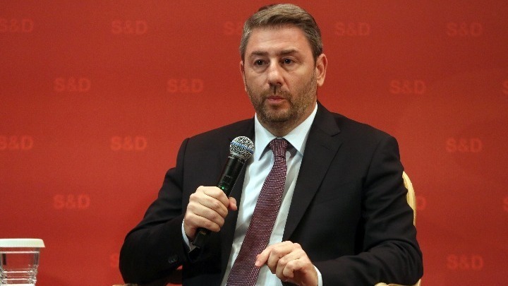 Ανάλυση: Αντιπαράθεση Ανδρουλάκη - Μητσοτάκη για την Ακρίβεια