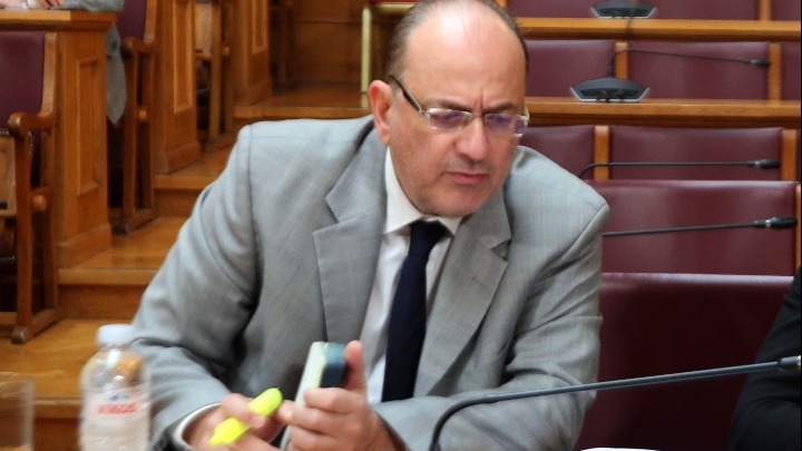 Καταθέτει μήνυση ο Μακάριος Λαζαρίδης εναντίον της διευθύντριας του Γραφείου Τύπου του ΠΑΣΟΚ