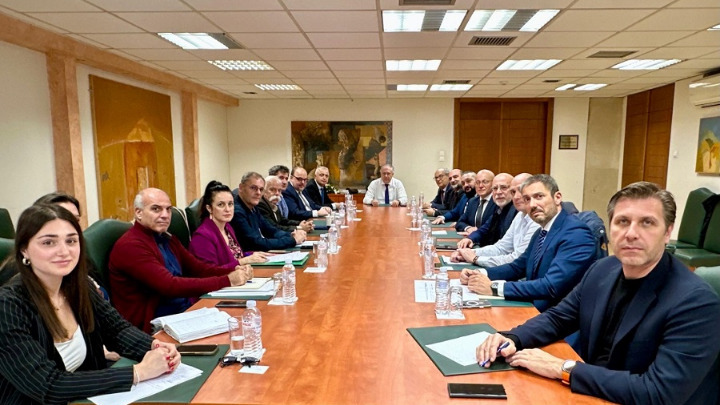 Επιτάχυνση Απογραφής Ανελκυστήρων: Συνάντηση με Υπουργό Ανάπτυξης