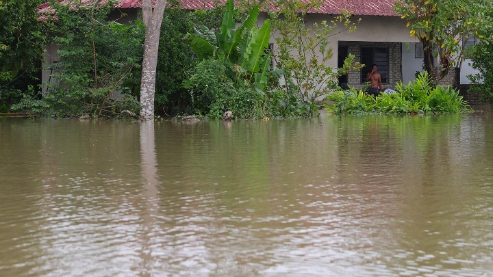 Αύξηση στους αριθμούς των νεκρών από τις πλημμύρες στη Σουμάτρα