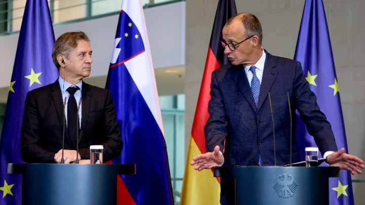 Καγκελάριος Μερτς: Κριτική στην Επίσκεψη του Όρμπαν στη Μόσχα