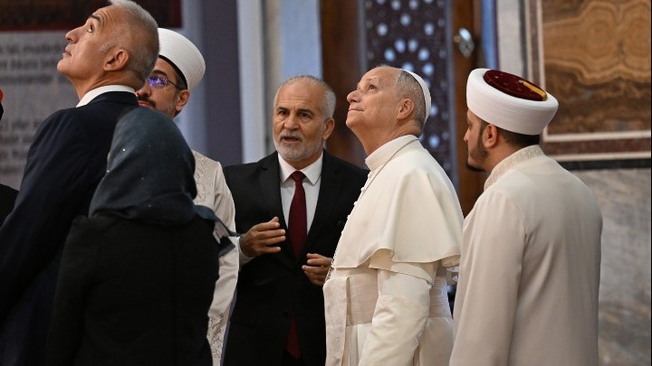 Η Επίσκεψη του Πάπα Λέοντα στο Μπλε Τζαμί της Κωνσταντινούπολης