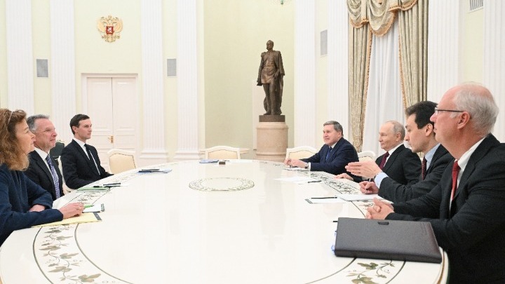 Συνάντηση Πούτιν - Γουίτκοφ: "Παραγωγικές" οι διαπραγματεύσεις για την Ουκρανία