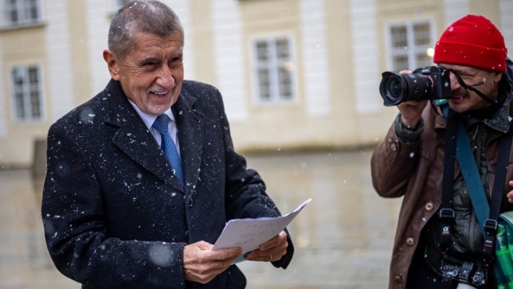 Ονομάζει Πρωθυπουργό τον Τραμπιστή Δισεκατομμυριούχο Μπάμπις