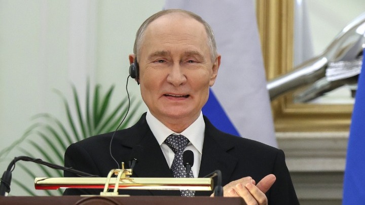 Ο Πούτιν διαβεβαιώνει την Ινδία για τις παραδόσεις πετρελαίου