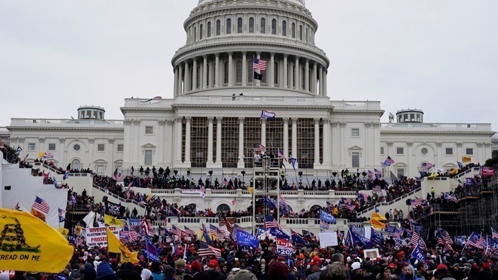 Σύλληψη ύποπτου για αυτοσχέδιες βόμβες στις έδρες των αμερικανικών πολιτικών κομμάτων