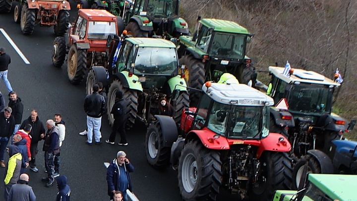 Διακοπή Κυκλοφορίας στην Εγνατία Οδό λόγω Αγροτικών Κινητοποιήσεων