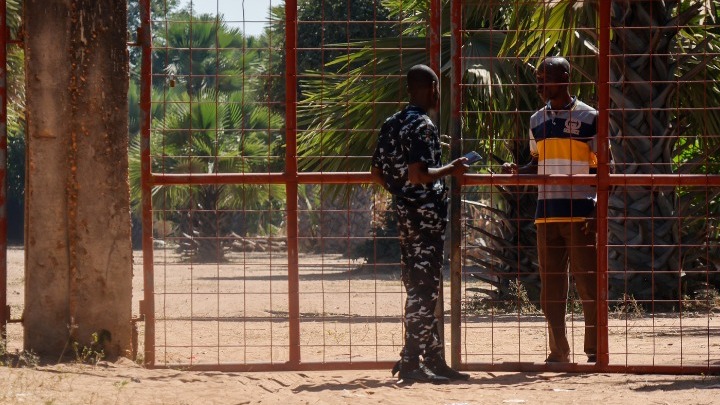 Σφραγίστηκε ξενοδοχείο και νεκροτομείο σε Νιγηρία λόγω ύποπτων δραστηριοτήτων